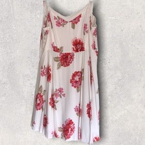 Old Navy Floral Dress - Adjustable straps